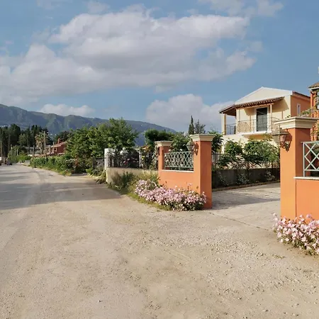 Homely 2bd In Dassia カト・コラキアナ