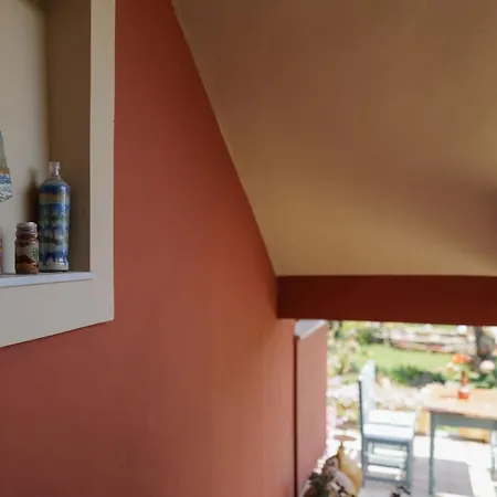 Homely 2bd In Dassia Κάτω Κορακιάνα