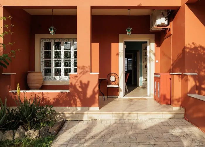 Homely 2bd In Dassia Κάτω Κορακιάνα