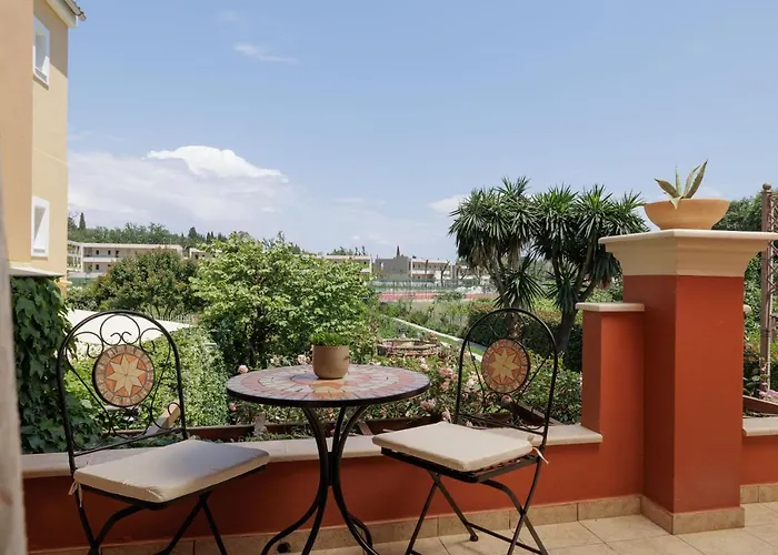 Διαμέρισμα Homely 2bd In Dassia